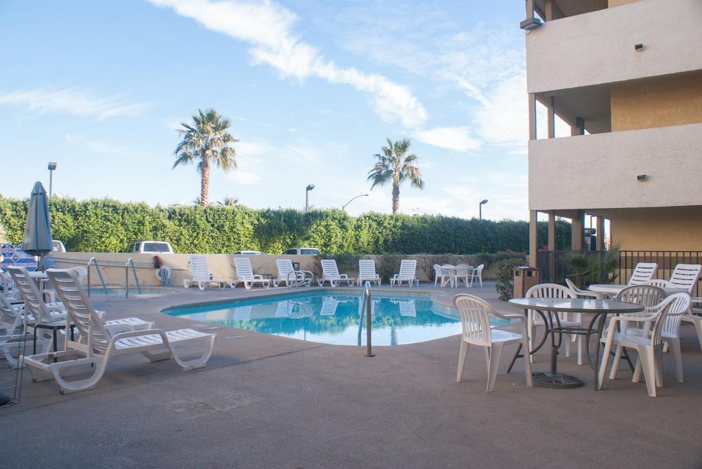 Red Lion Inn & Suites Cathedral City Palm Springs المظهر الخارجي الصورة