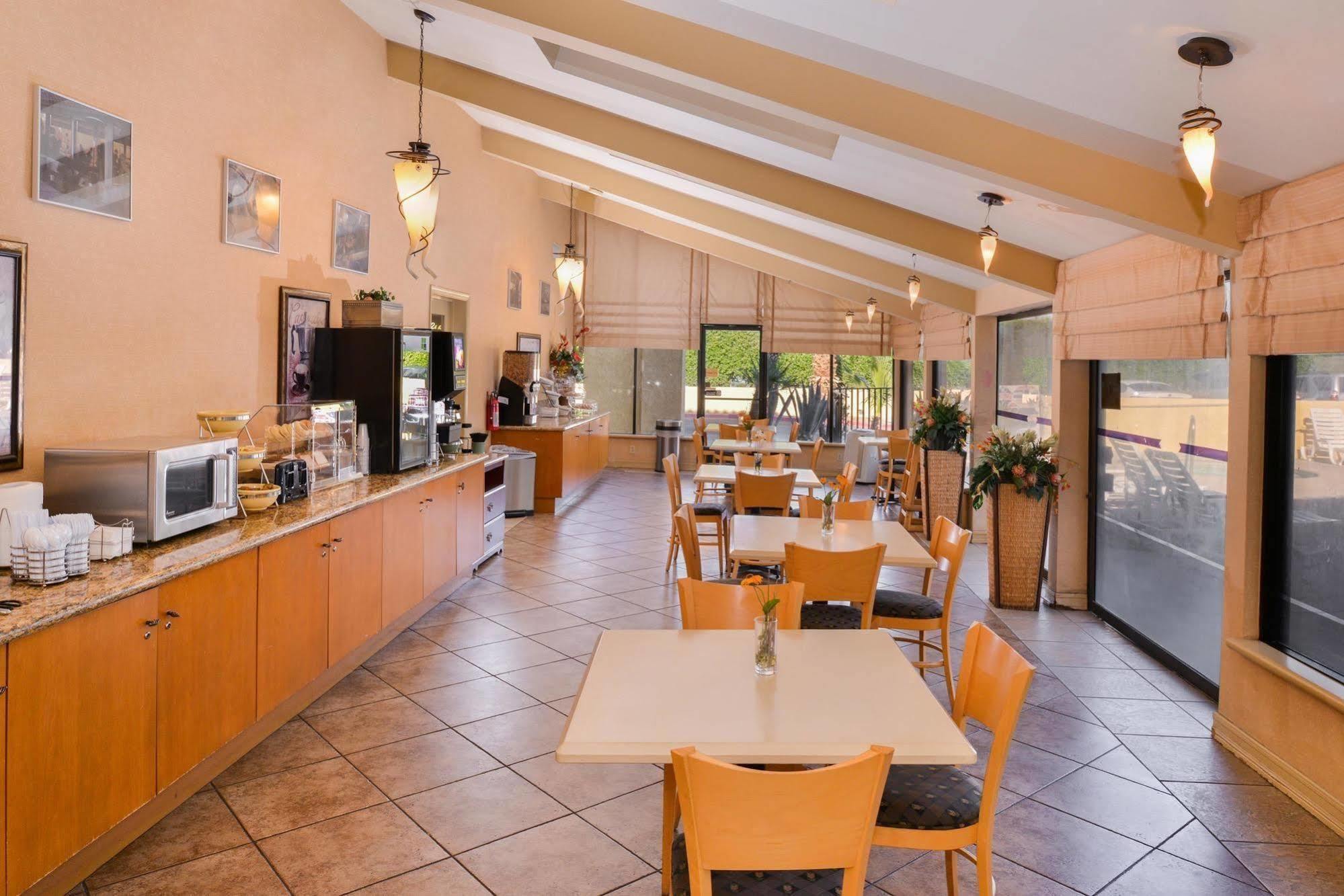 Red Lion Inn & Suites Cathedral City Palm Springs المظهر الخارجي الصورة