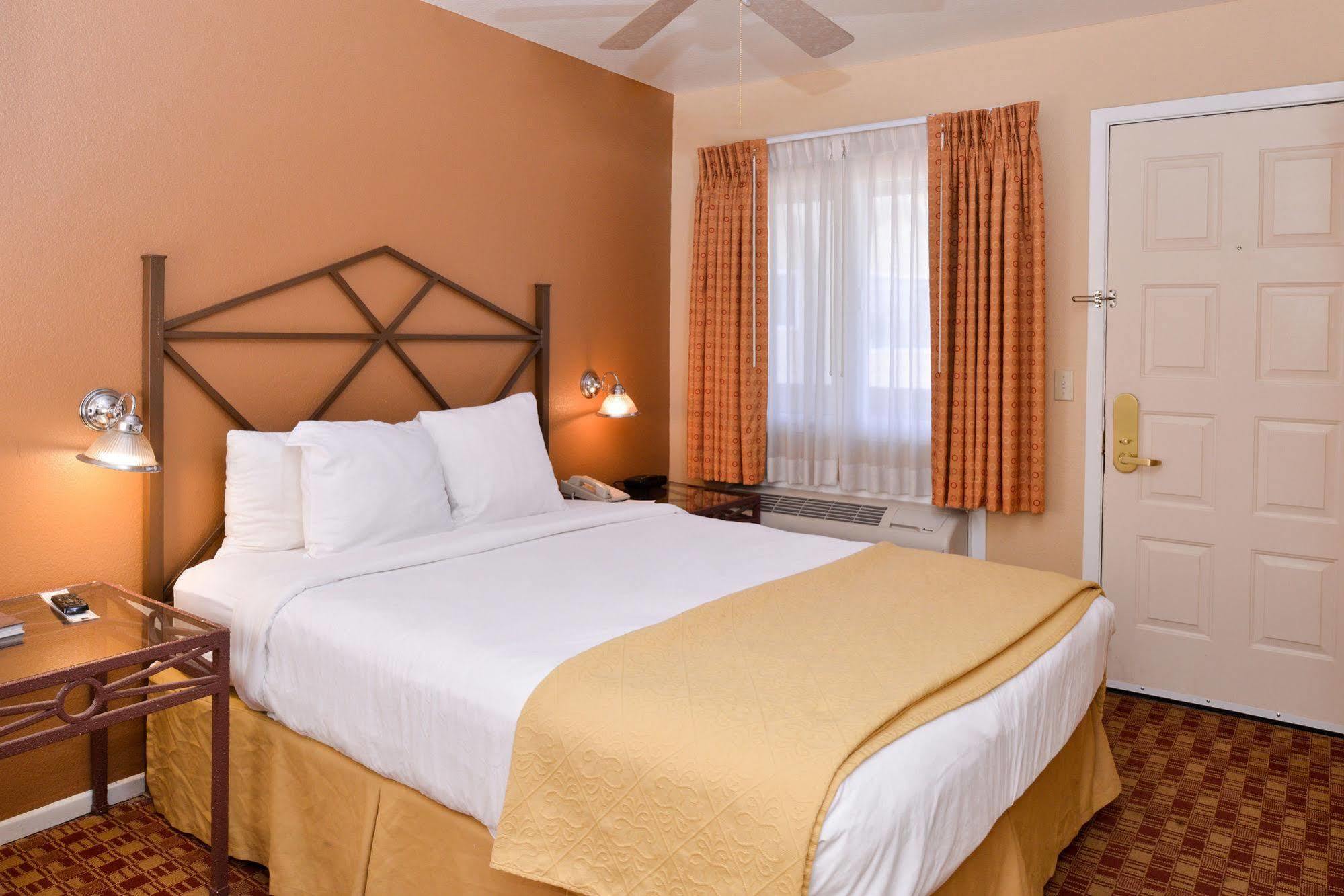 Red Lion Inn & Suites Cathedral City Palm Springs المظهر الخارجي الصورة