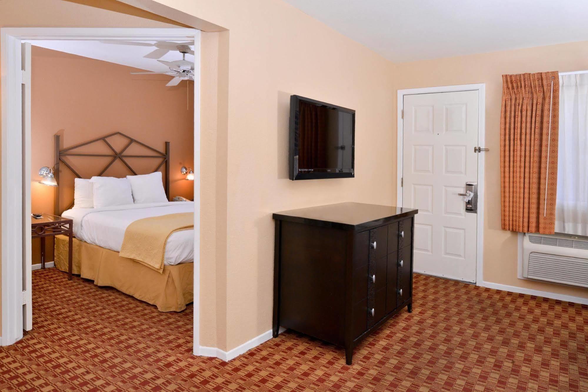 Red Lion Inn & Suites Cathedral City Palm Springs المظهر الخارجي الصورة