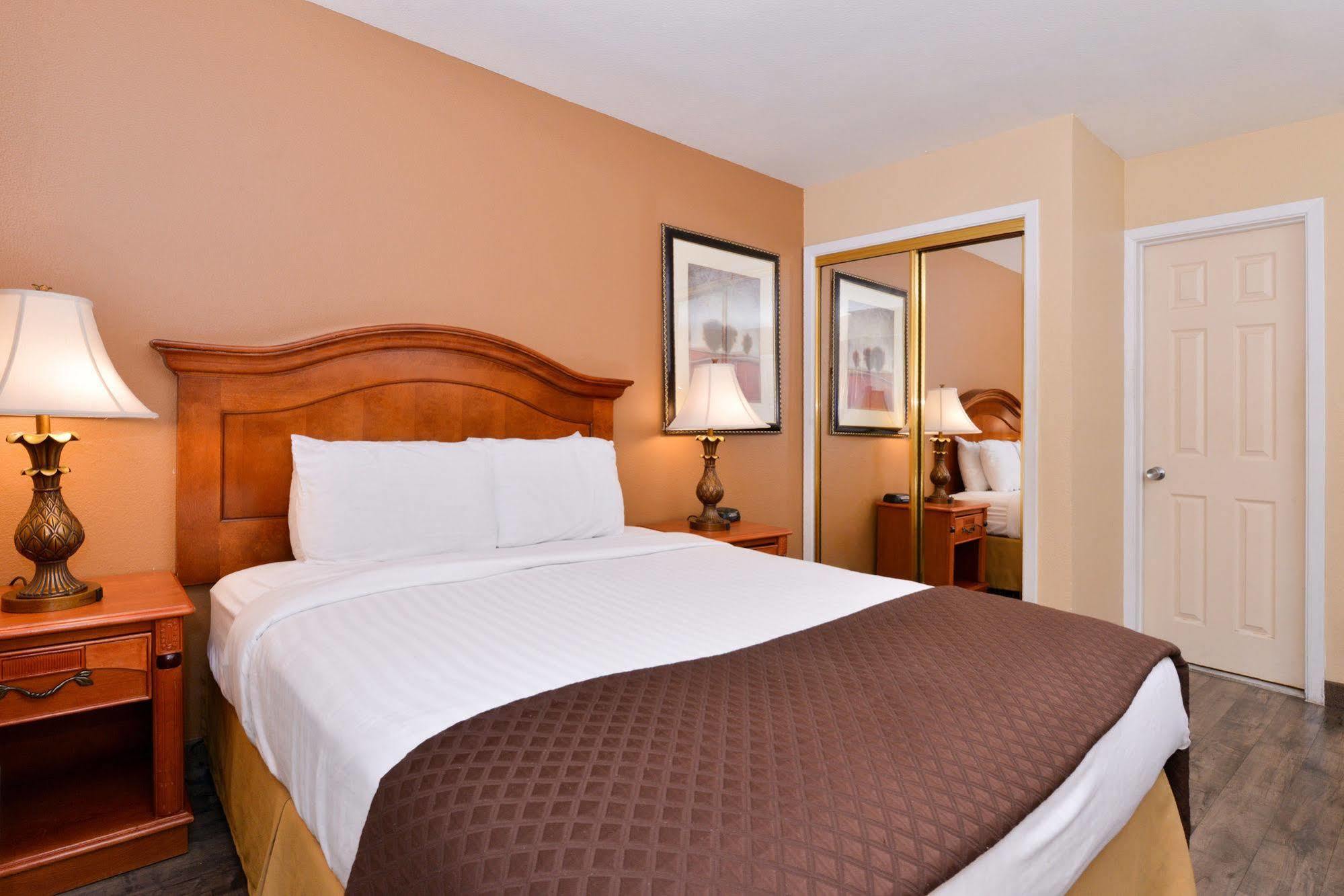 Red Lion Inn & Suites Cathedral City Palm Springs المظهر الخارجي الصورة