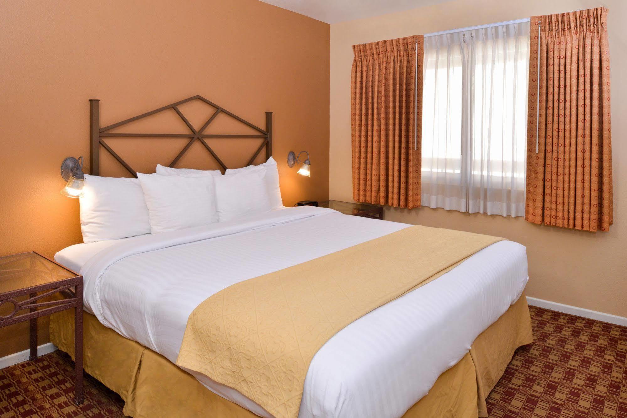 Red Lion Inn & Suites Cathedral City Palm Springs المظهر الخارجي الصورة