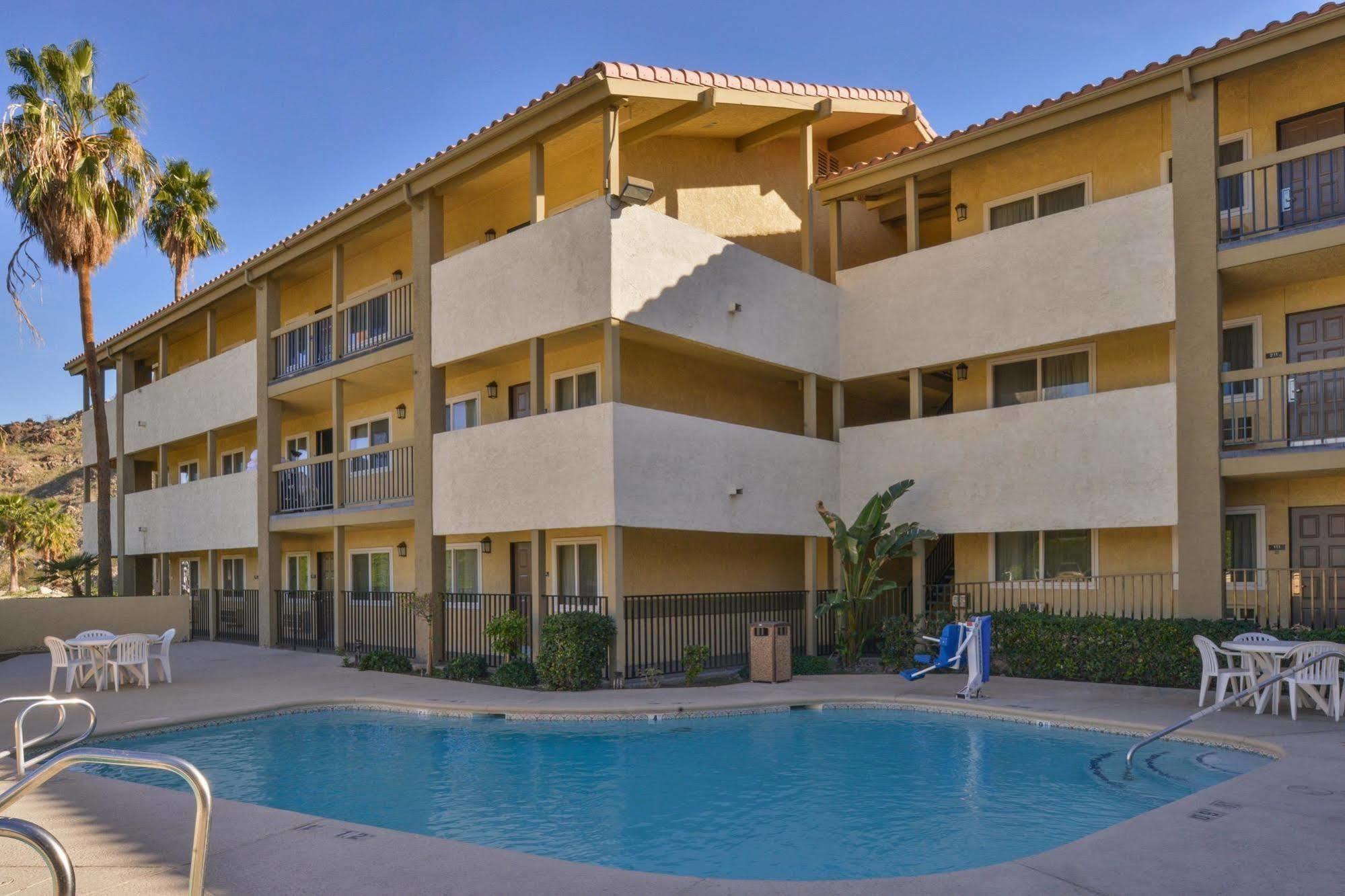 Red Lion Inn & Suites Cathedral City Palm Springs المظهر الخارجي الصورة